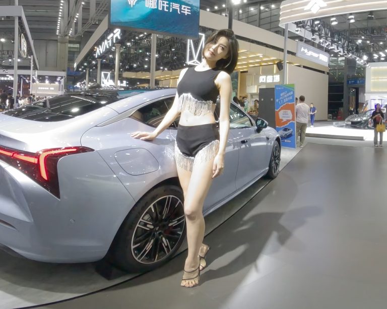 程儿 车展 AUTO SHOW Internet celebrity Cheng Er