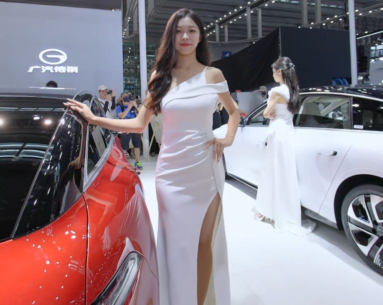 深圳国际车展 2024 Auto show girls in Shenzhen IAS October International Auto Show 2024