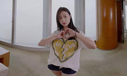 VR短视频精选下载 3位美女试镜名场面